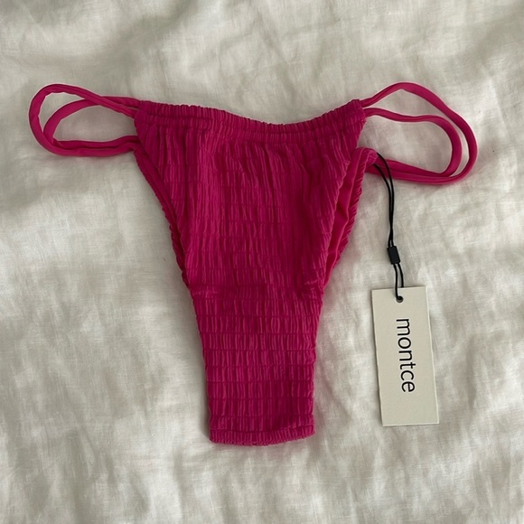 Montce Bikini Bottom Size Large - Pink Hibiscus Scrunch NWT - Picture 1 of 4